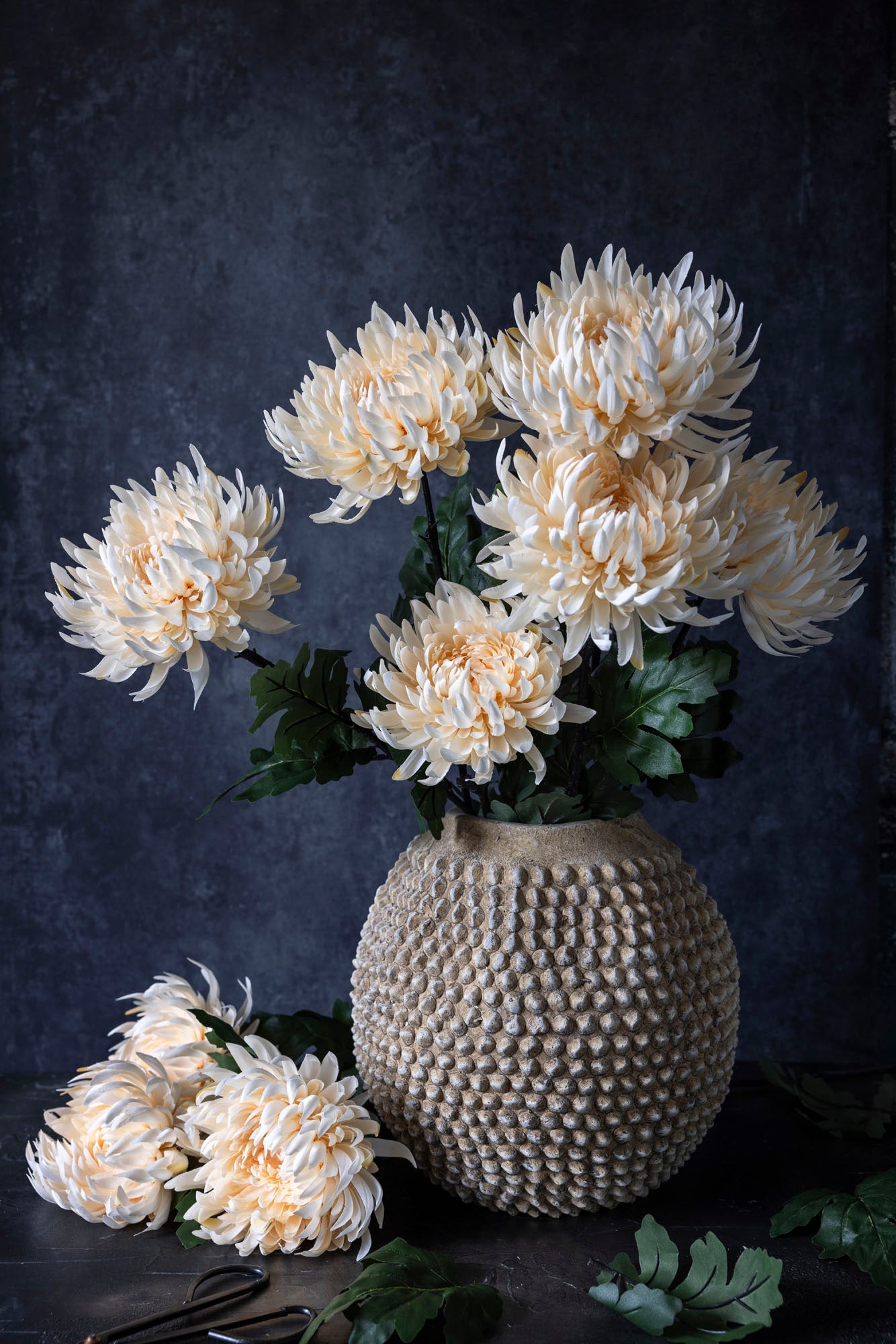 ARTIFICIAL CHRYSANTHEMUM CREAM
