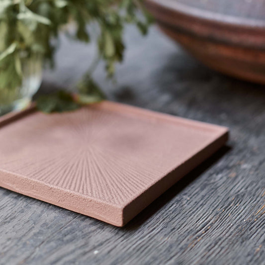 MEDIUM BRICK TURNER TRAY